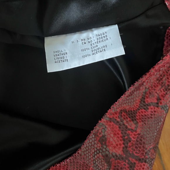 Vintage Holt Renfrew Red Black Snakeskin Print Genuine Leather Skirt 90s Y2K - Picture 8 of 11